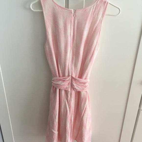 GAP summer dress pink/white geometric pattern with belted sash. Size small - Picture 3 of 3